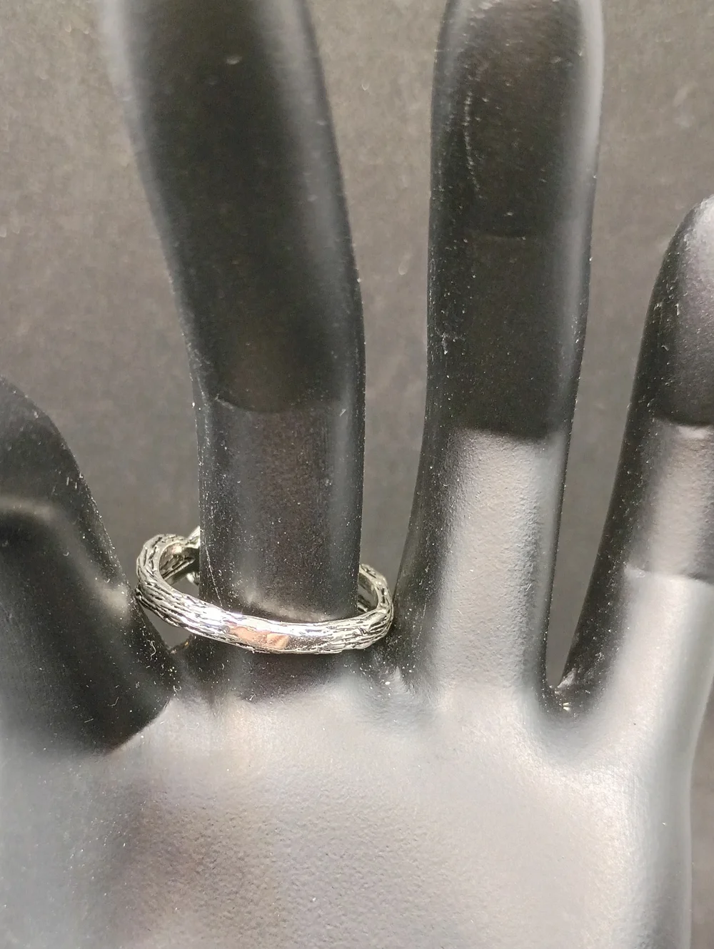 Size 10 Silver Tone Amethyst-Color Women's Ring with Twisted Band